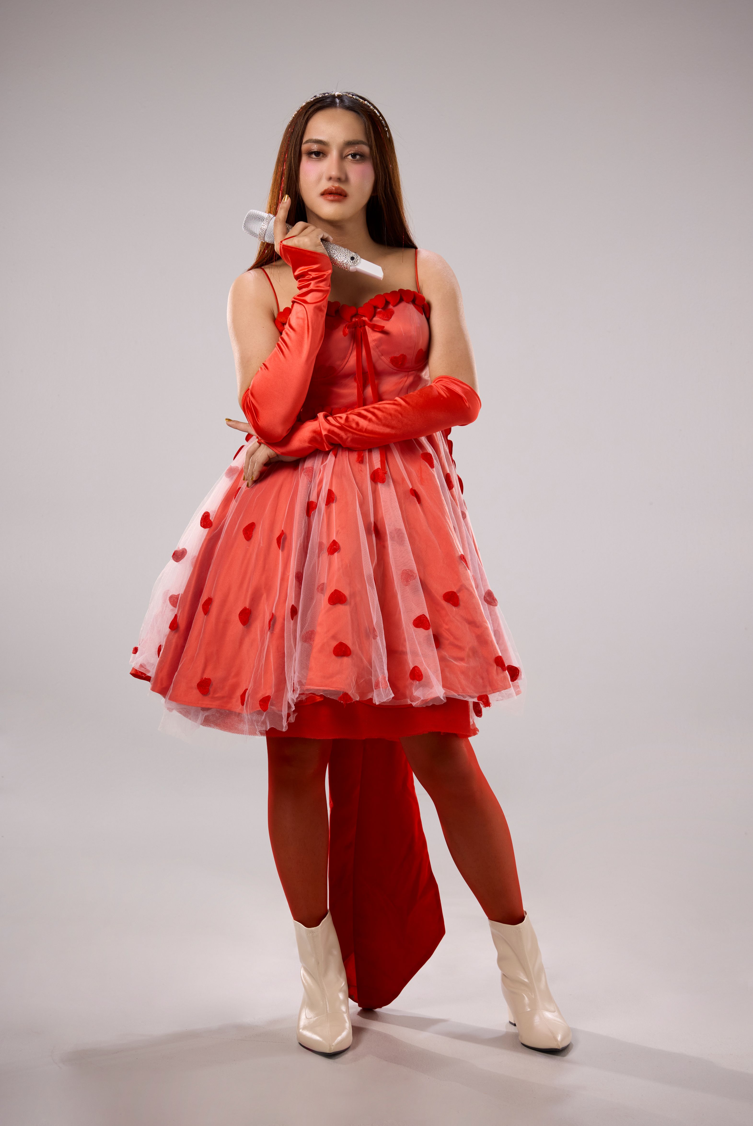 นินิว - ดีว่า..ราวี