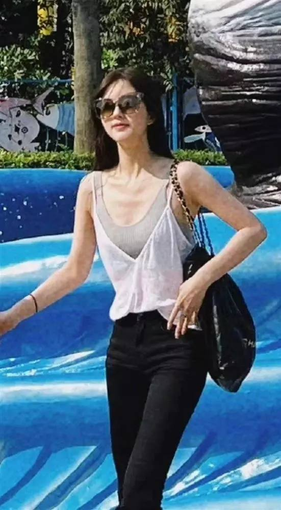 จ้าวลู่ซือ