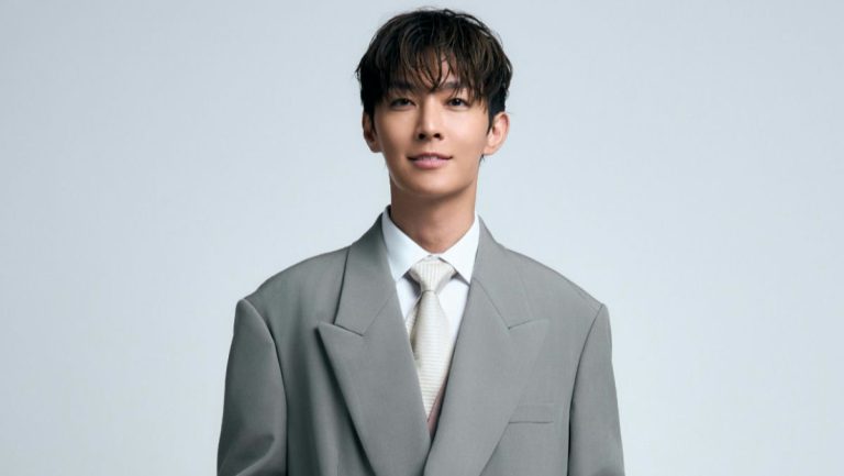 เหยียนหย่าหลุน (Aaron Yan)