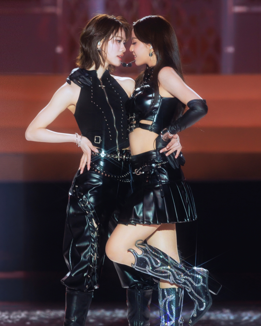 EMI BONNIE : LOVE SESSION