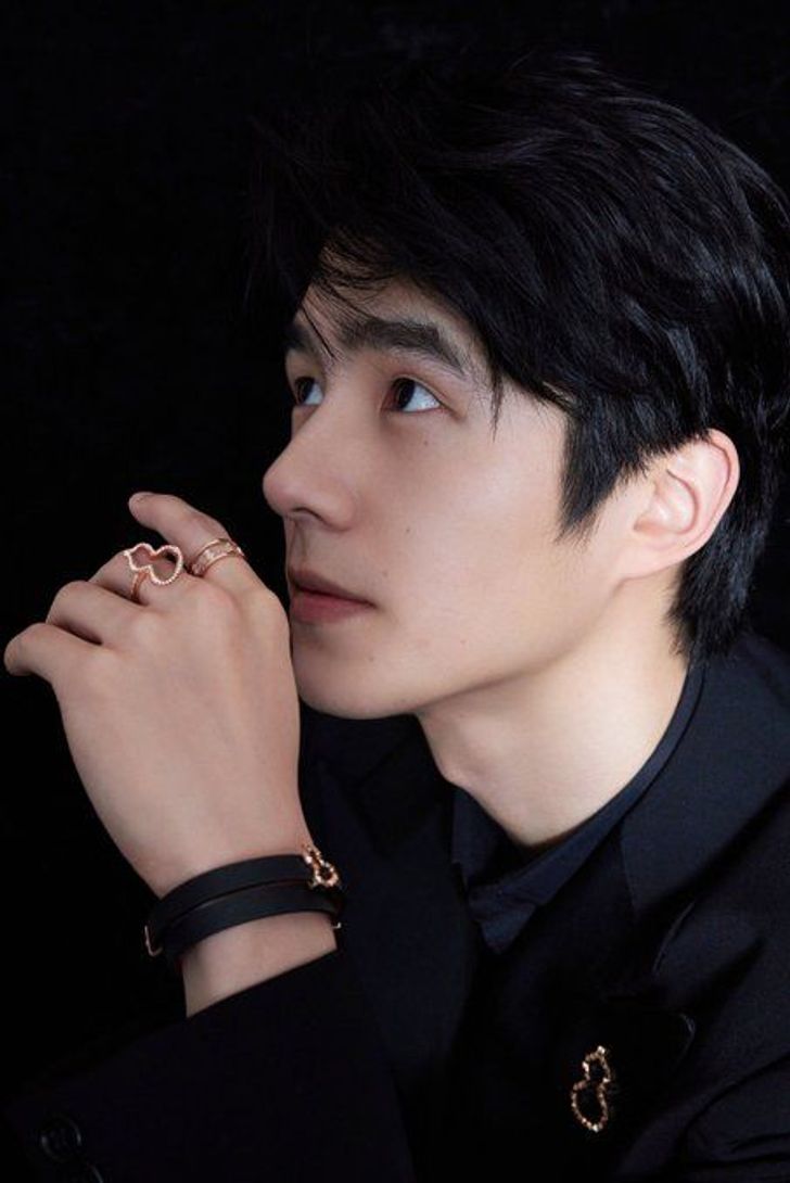 พระเอกจีนรุ่นใหม่