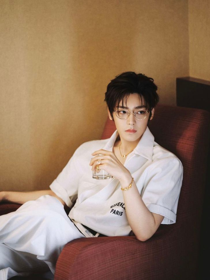 พระเอกจีนรุ่นใหม่