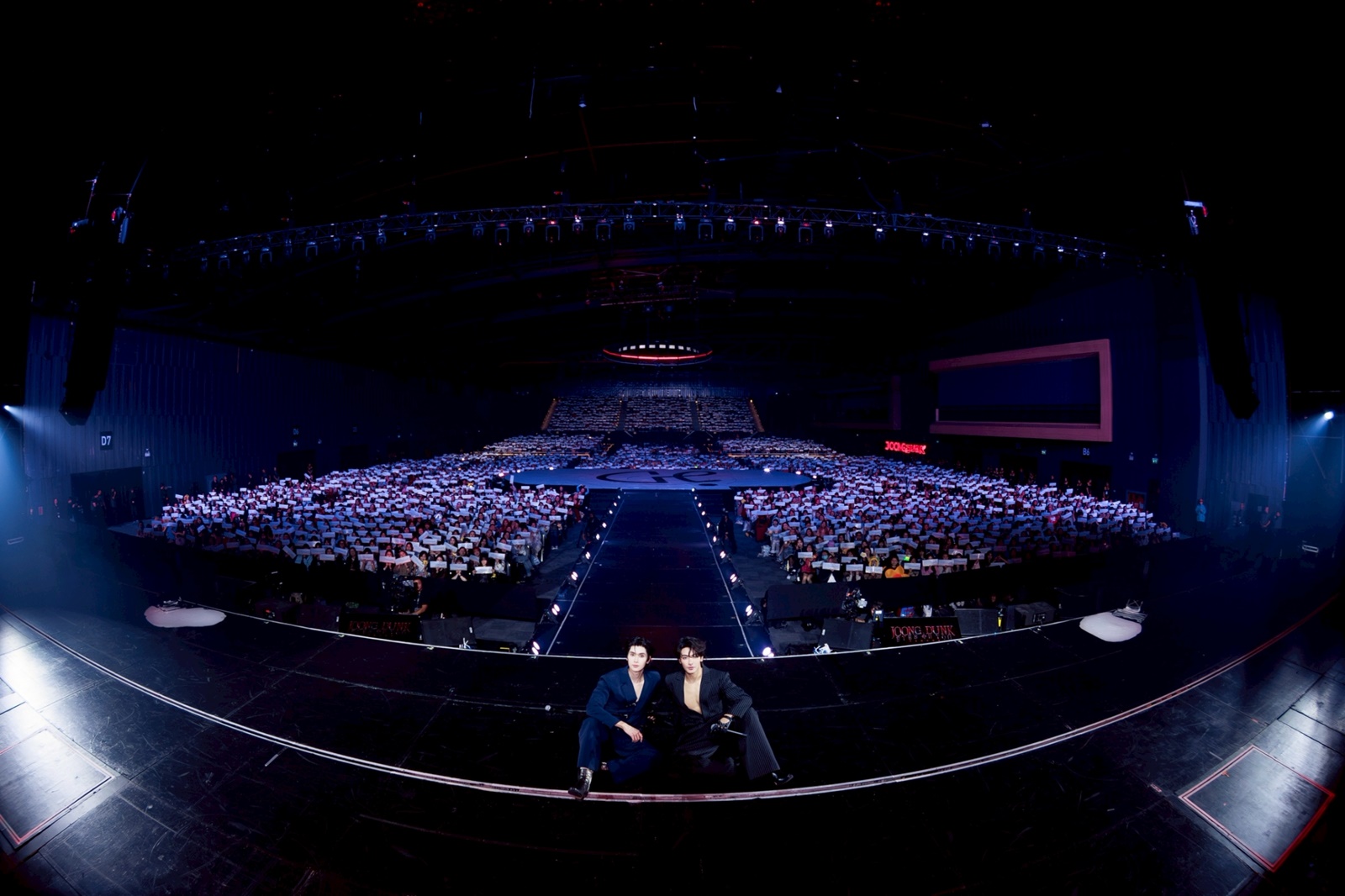 JOONG DUNK EYES ON YOU FANCON