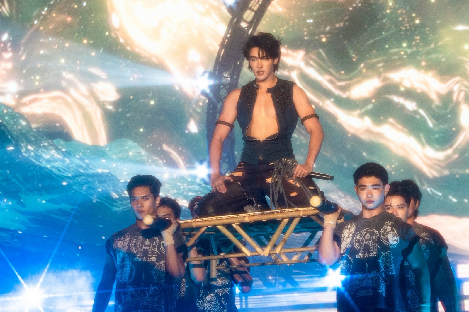 JOONG DUNK EYES ON YOU FANCON