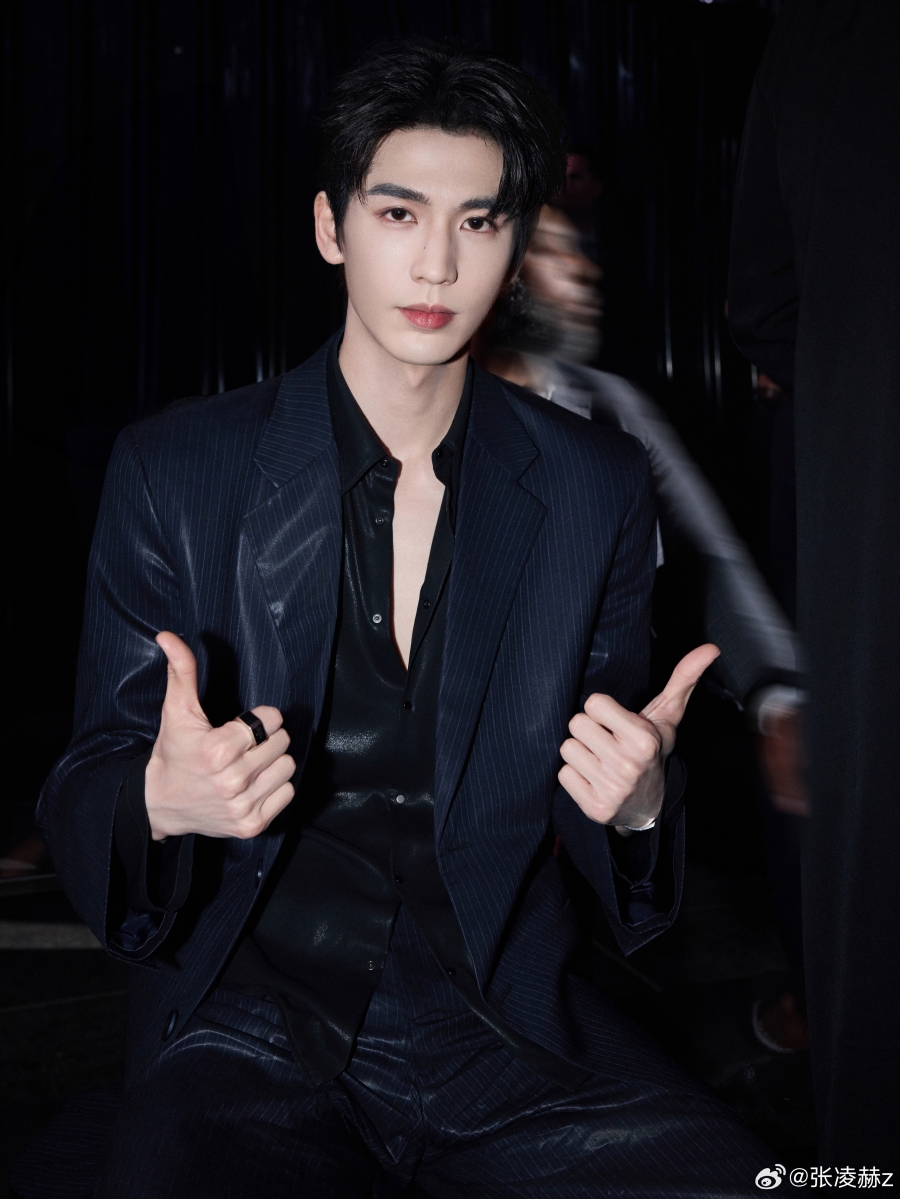 จางหลิงเฮ่อ ค่าตัว