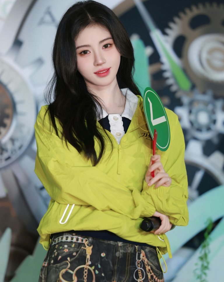 จวีจิ้งอี (Ju Jingyi)