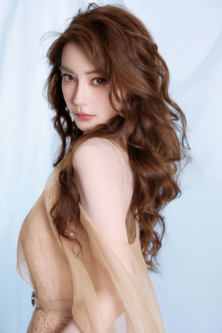 แองเจล่าเบบี้ (Angelababy)