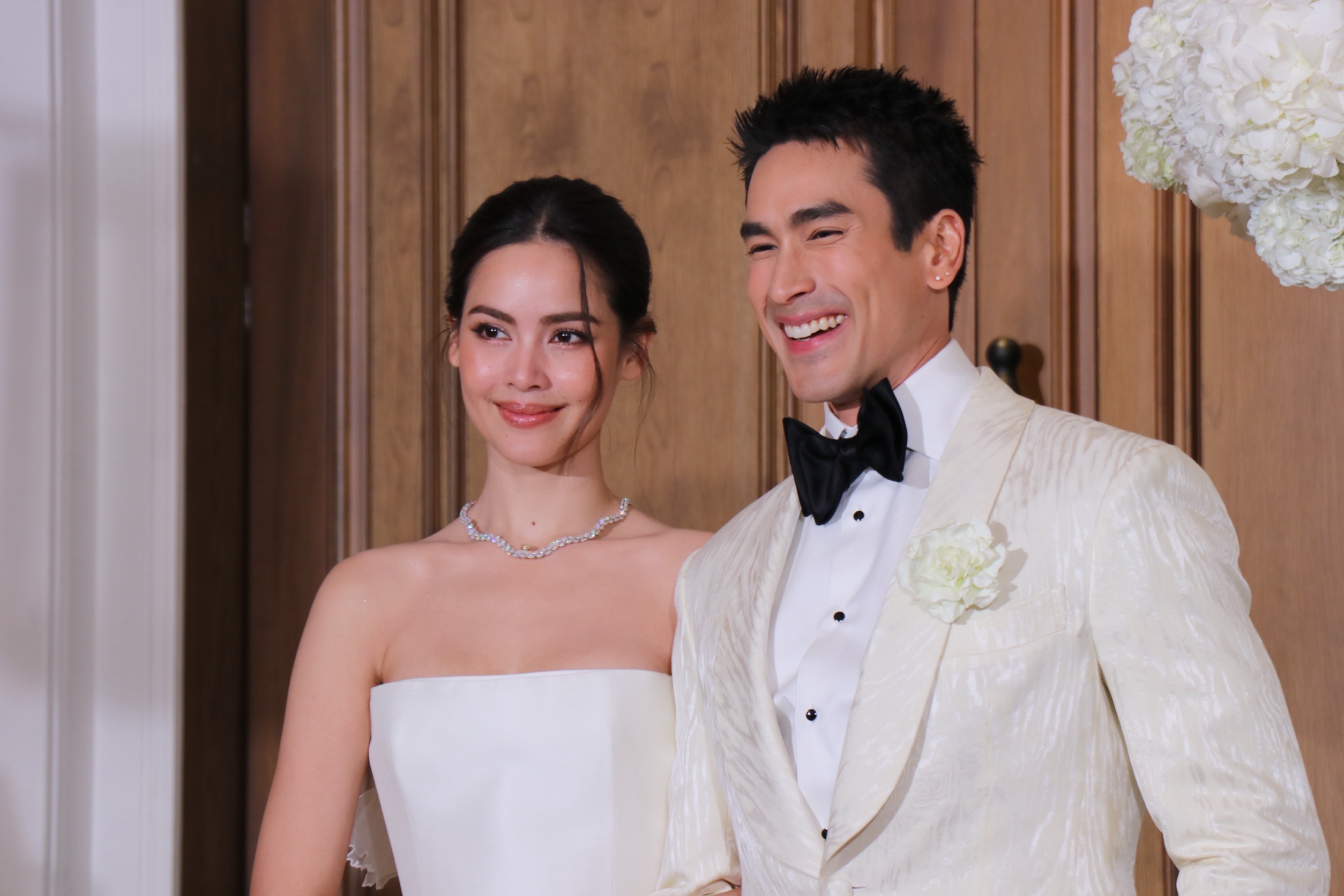 ณเดชน์-ญาญ่า ฉลองมงคลสมรส
