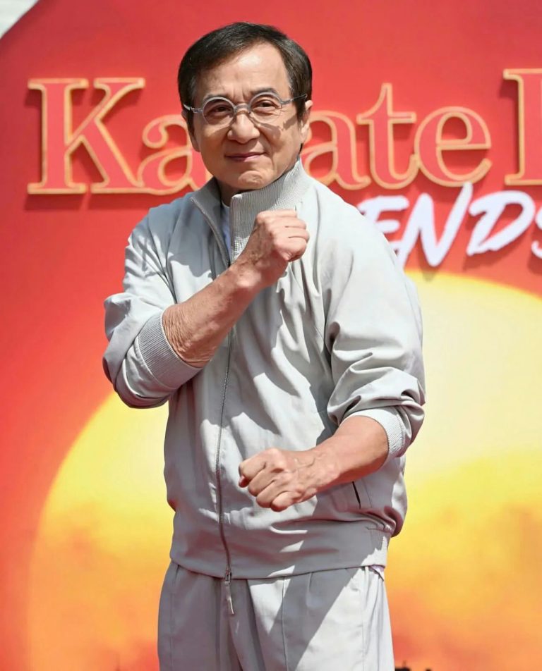1. เฉินหลง (Jackie Chan)