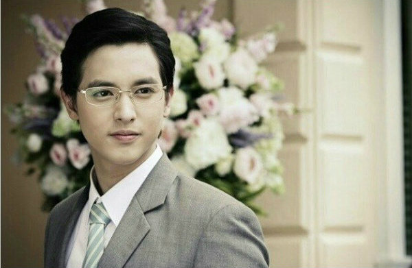 เจมส์ จิรายุ