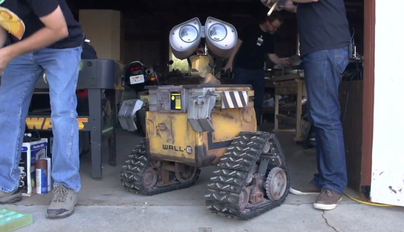 มาดูหุ่นยนต์ Wall-E จากหนังพิกซ่าร์ของแท้!