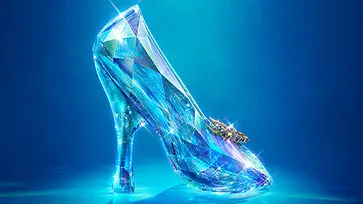 เผยโฉมทีเซอร์ตัวอย่างแรกของ Cinderella