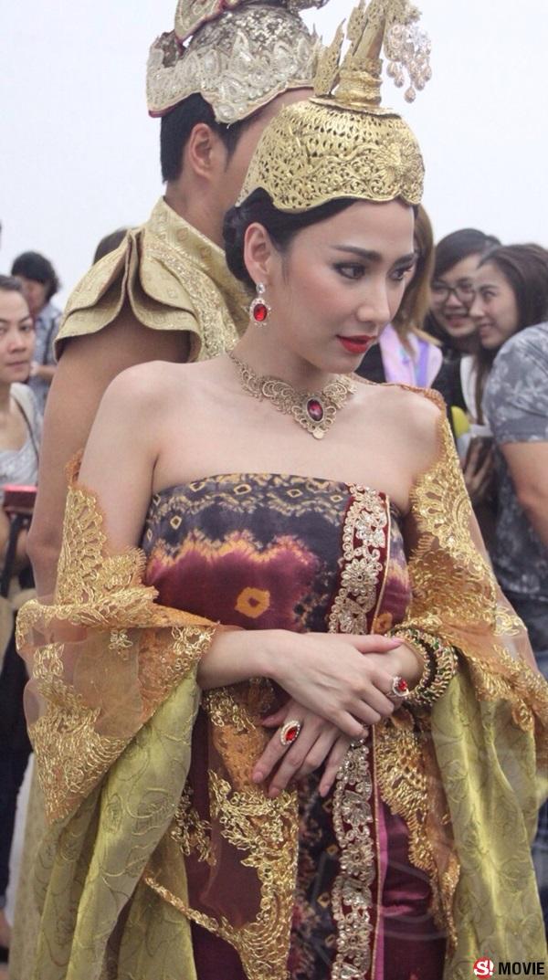 เพลิงพระนาง อั้ม