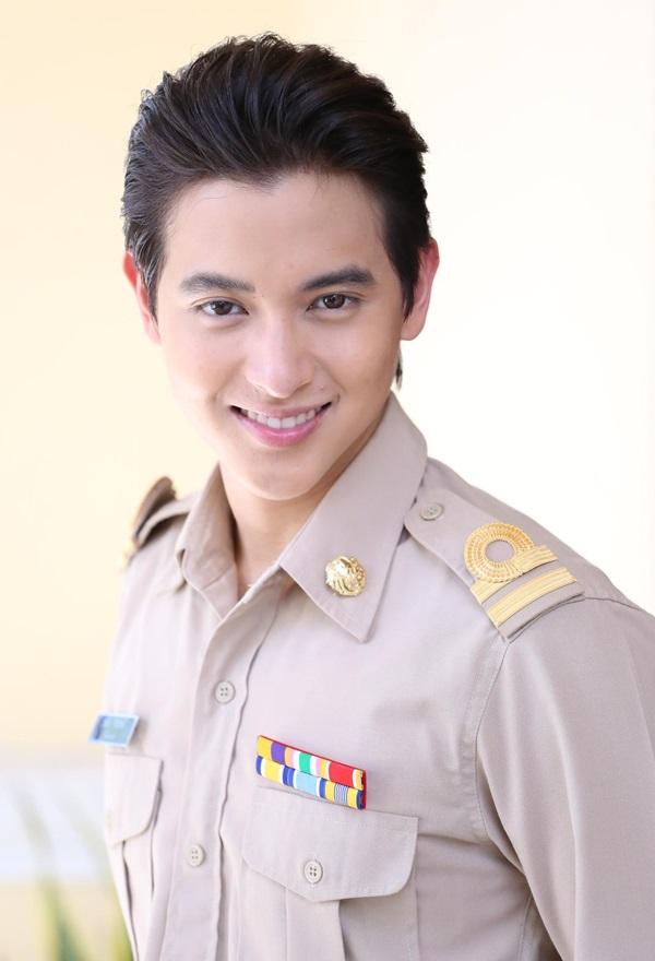 เจมส์ จิรายุ