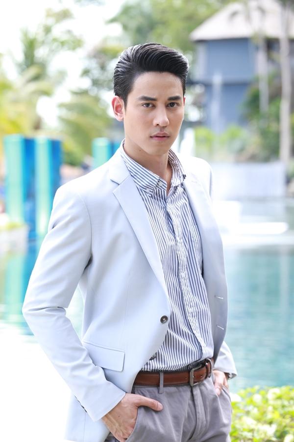เพียงชายคนนี้ไม่ใช่ผู้วิเศษ