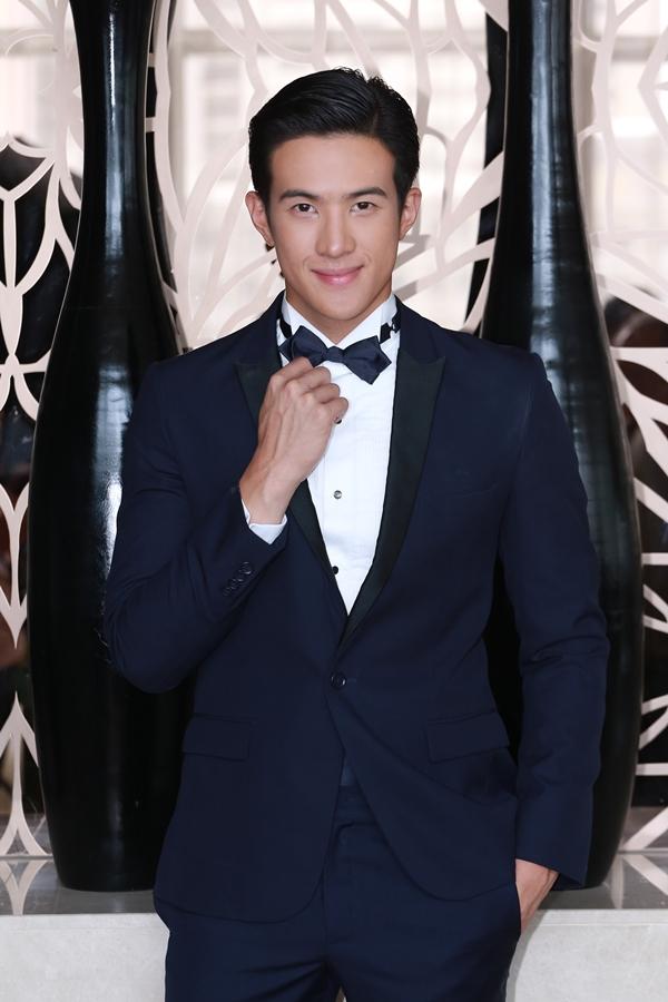 เพียงชายคนนี้ไม่ใช่ผู้วิเศษ
