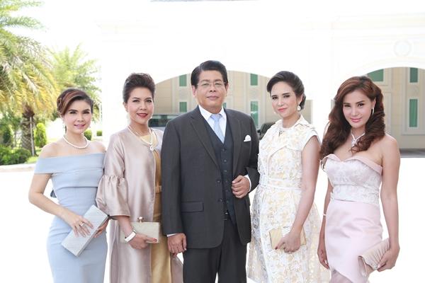 เพียงชายคนนี้ไม่ใช่ผู้วิเศษ