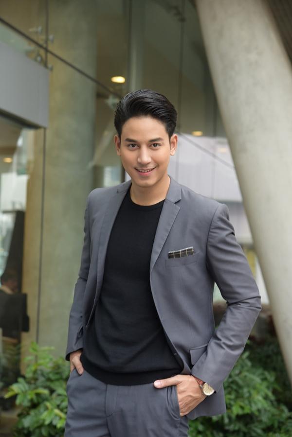 เพียงชายคนนี้ไม่ใช่ผู้วิเศษ