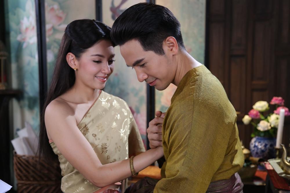 โป๊ป ธนวรรธน์ บุพเพสันนิวาส