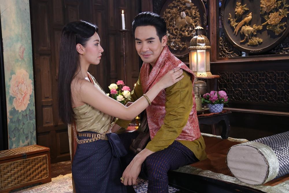 โป๊ป ธนวรรธน์ บุพเพสันนิวาส