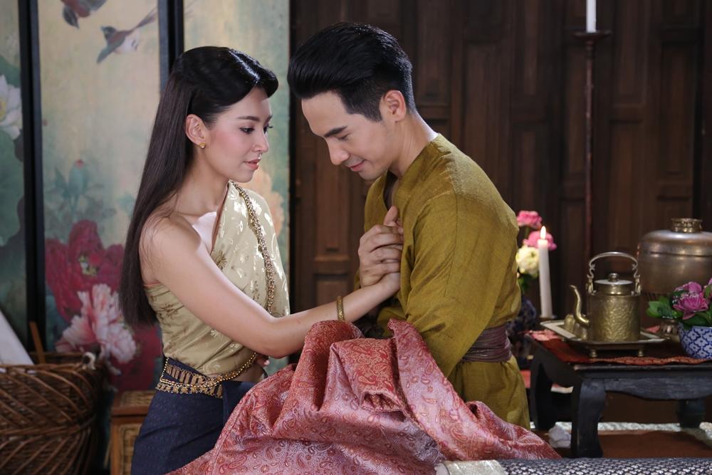 โป๊ป ธนวรรธน์ บุพเพสันนิวาส