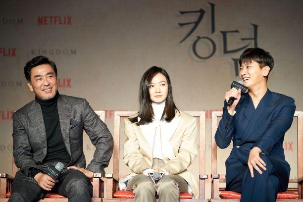 บินลัดฟ้าบุกงานแถลงข่าว “Kingdom” ซีรีส์ดังจาก Netflix ที่ประเทศเกาหลี!