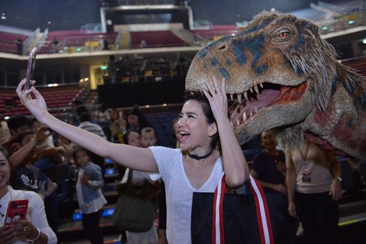 Walking with Dinosaurs อลังการงานเปิดโลกดึกดำบรรพ์และไดโนเสาร์ตัวยักษ์