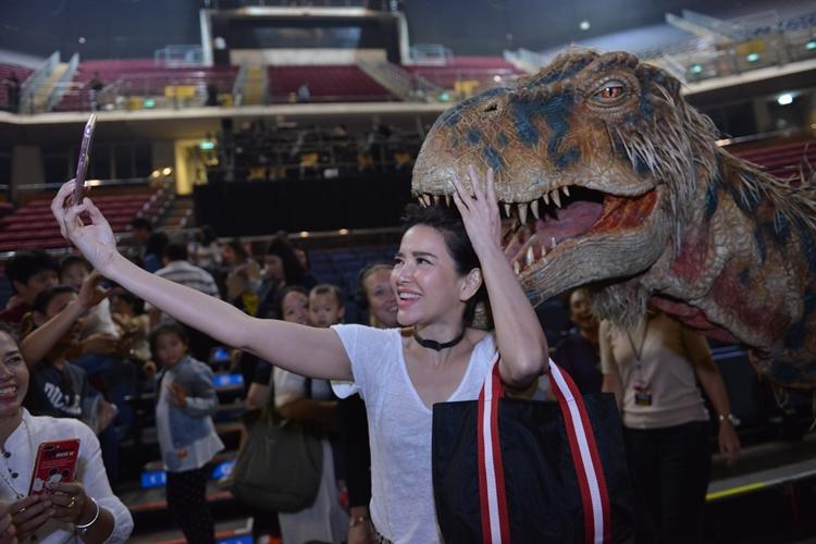 Walking with Dinosaurs อลังการงานเปิดโลกดึกดำบรรพ์และไดโนเสาร์ตัวยักษ์