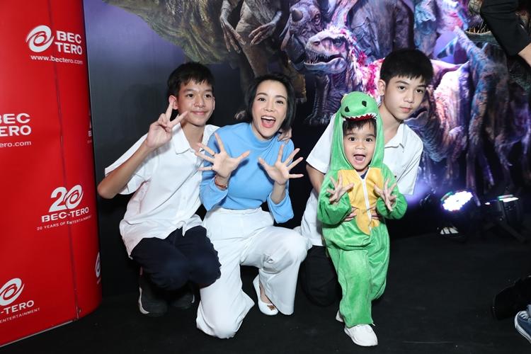 Walking with Dinosaurs อลังการงานเปิดโลกดึกดำบรรพ์และไดโนเสาร์ตัวยักษ์