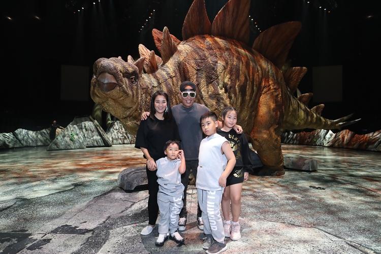 Walking with Dinosaurs อลังการงานเปิดโลกดึกดำบรรพ์และไดโนเสาร์ตัวยักษ์