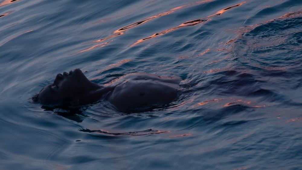 Buoyancy ลอยล่องในทะเลเลือด