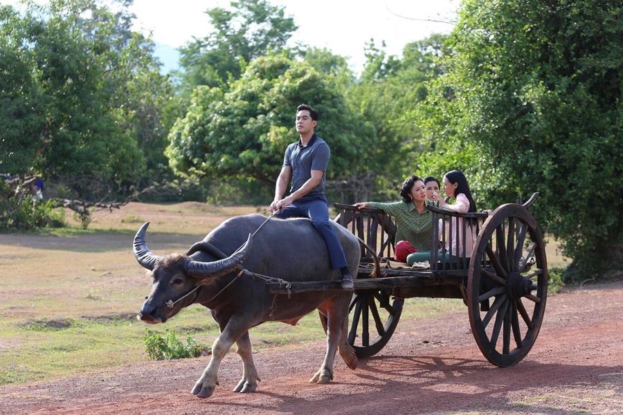 ทุ่งเสน่หา ตอนแรก