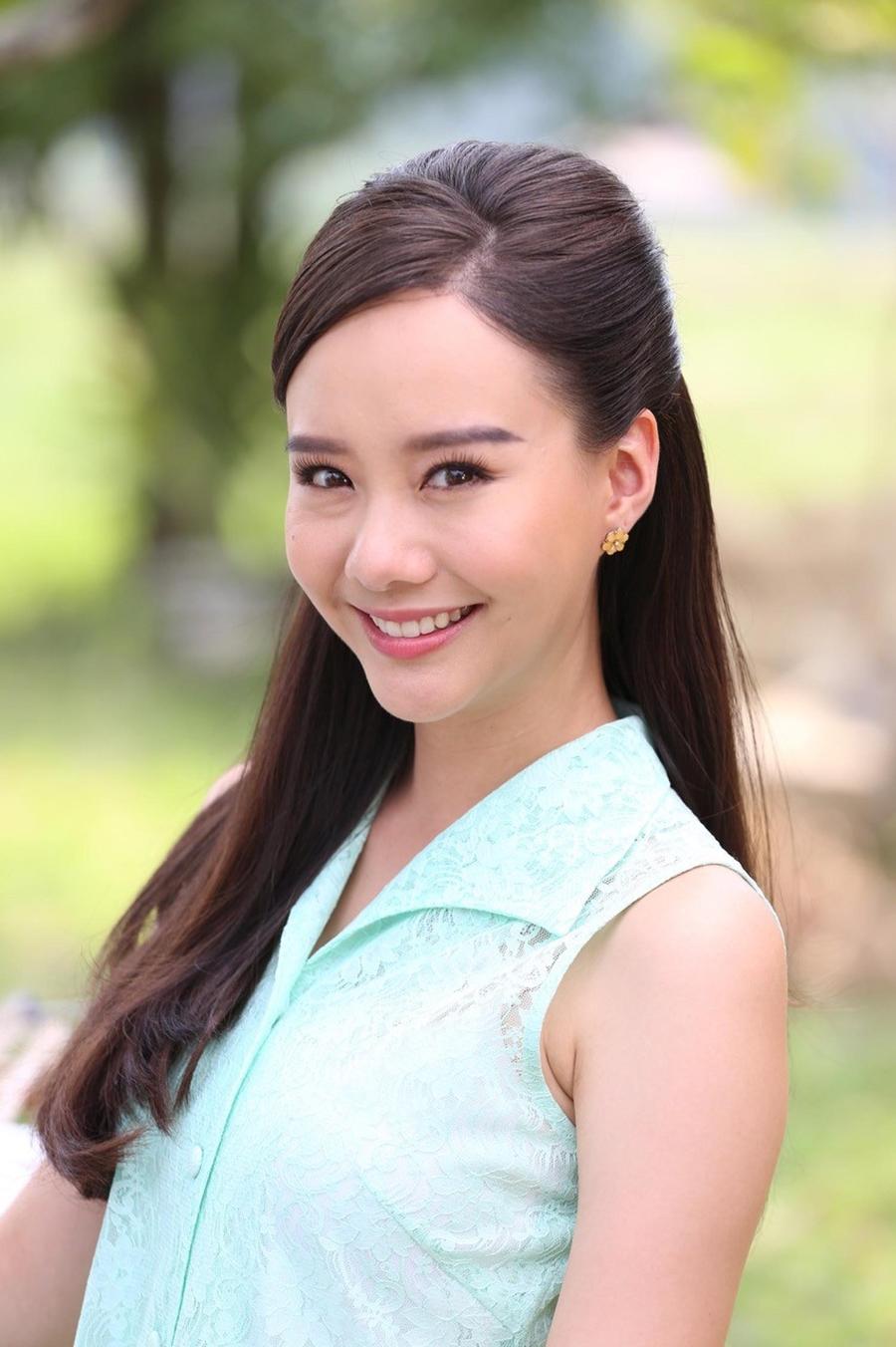 ทุ่งเสน่หา ตอนแรก