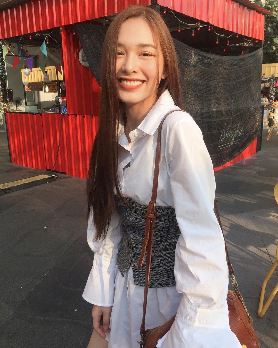 แก้วใจ ทุ่งเสน่หา