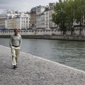 ผกก.สุดเก๋า ส่ง Midnight in Paris ต้อนรับคริสต์มาส