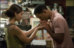 วิลล์ สมิธ รับบท ผู้ให้ที่ยิ่งใหญ่ใน Seven Pounds