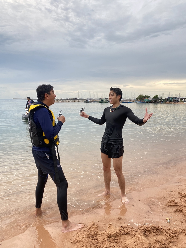 ท้าทายสุดๆ! “แบงค์ ธิติ” ลุยกีฬาทางน้ำสุดเอ็กซ์ตรีมครั้งแรกในชีวิต “ตามสัญญา”