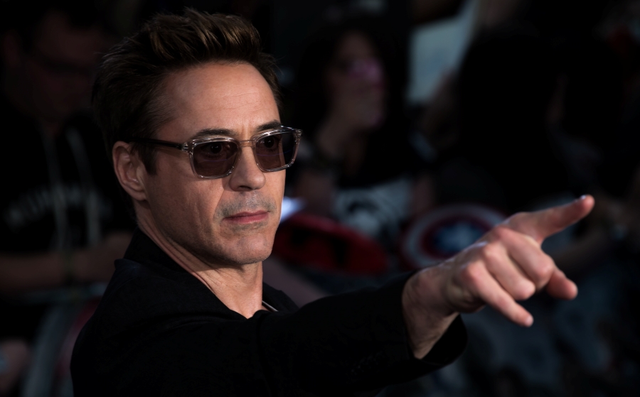 Robert Downey Jr.  โรเบิร์ต ดาวนีย์ จูเนียร์