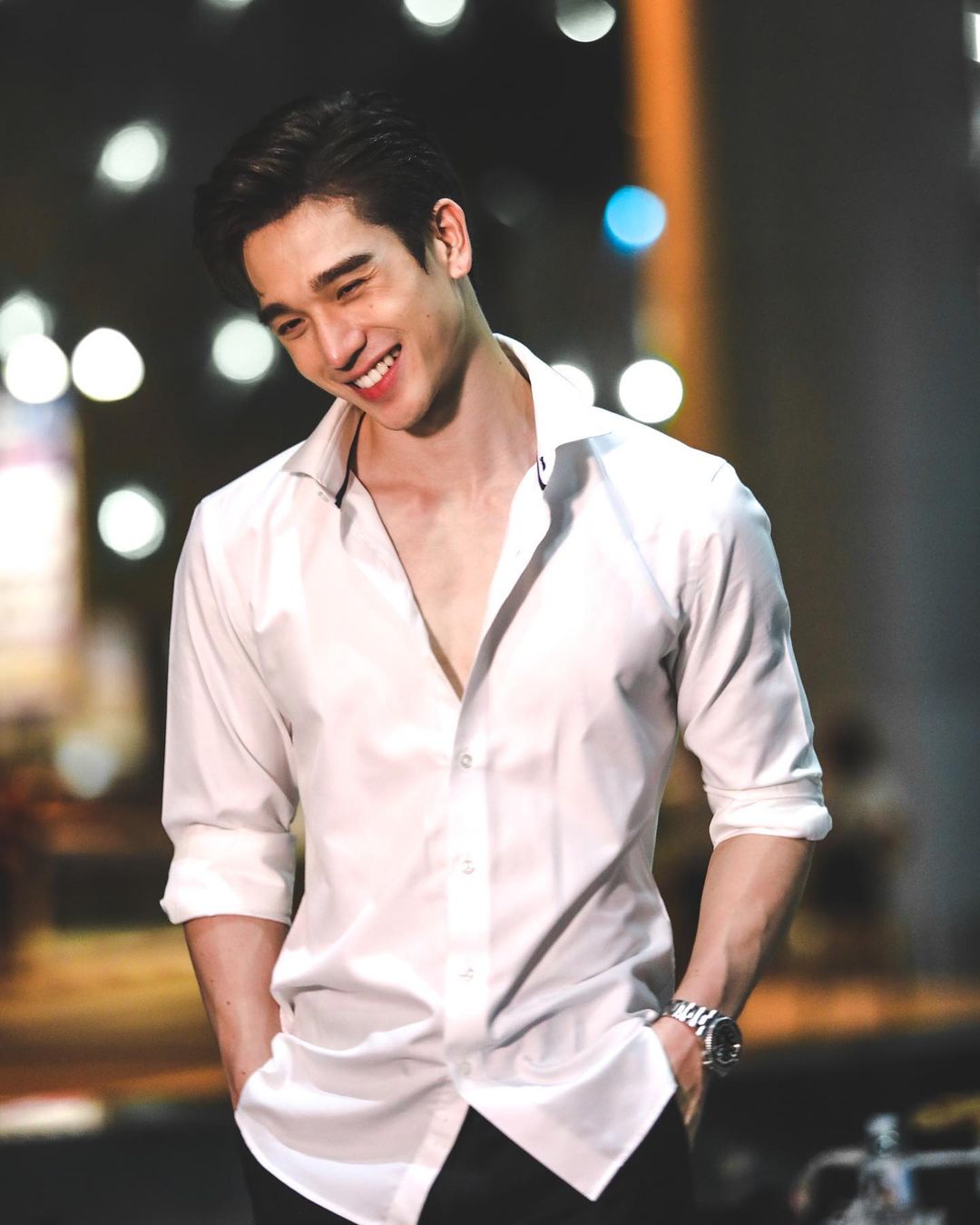 ตงตง กฤษกร ประวัติ