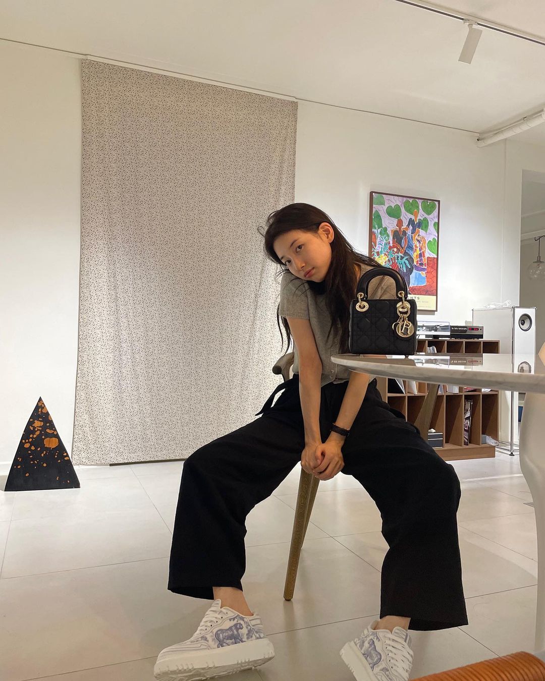 ซูจี Suzy