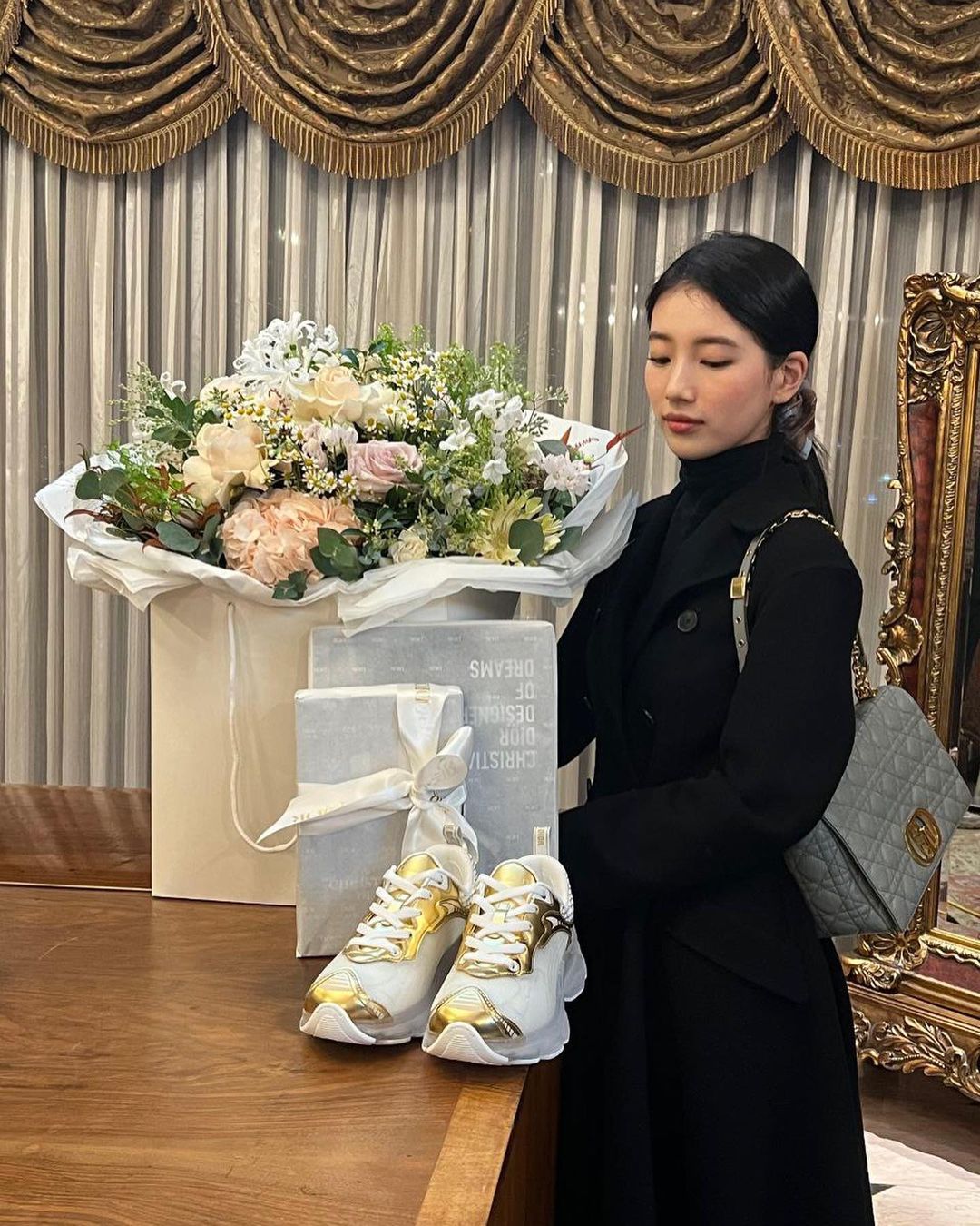 ซูจี Suzy
