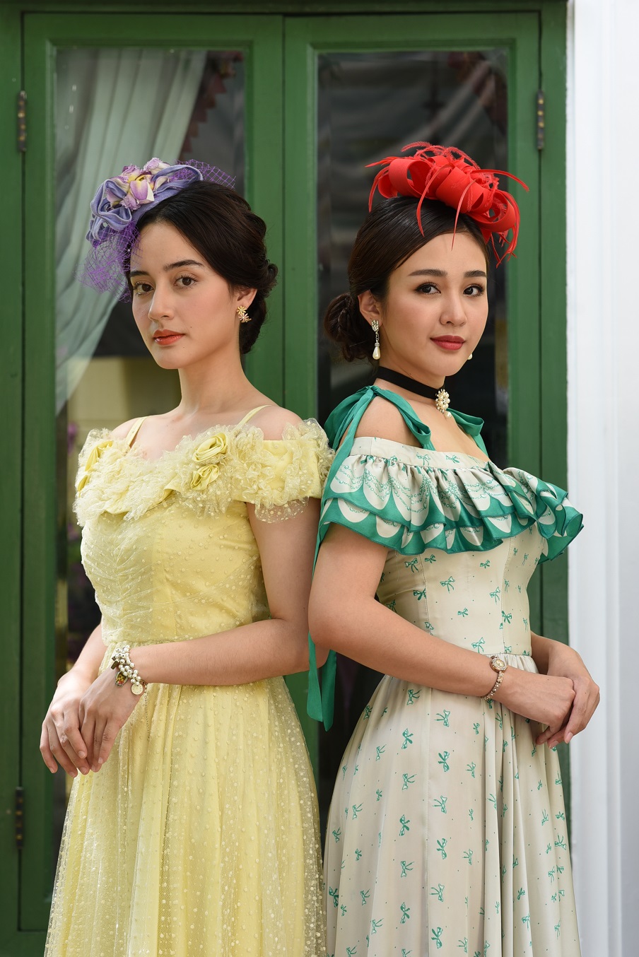 สร้อยสะบันงา ตัวละคร