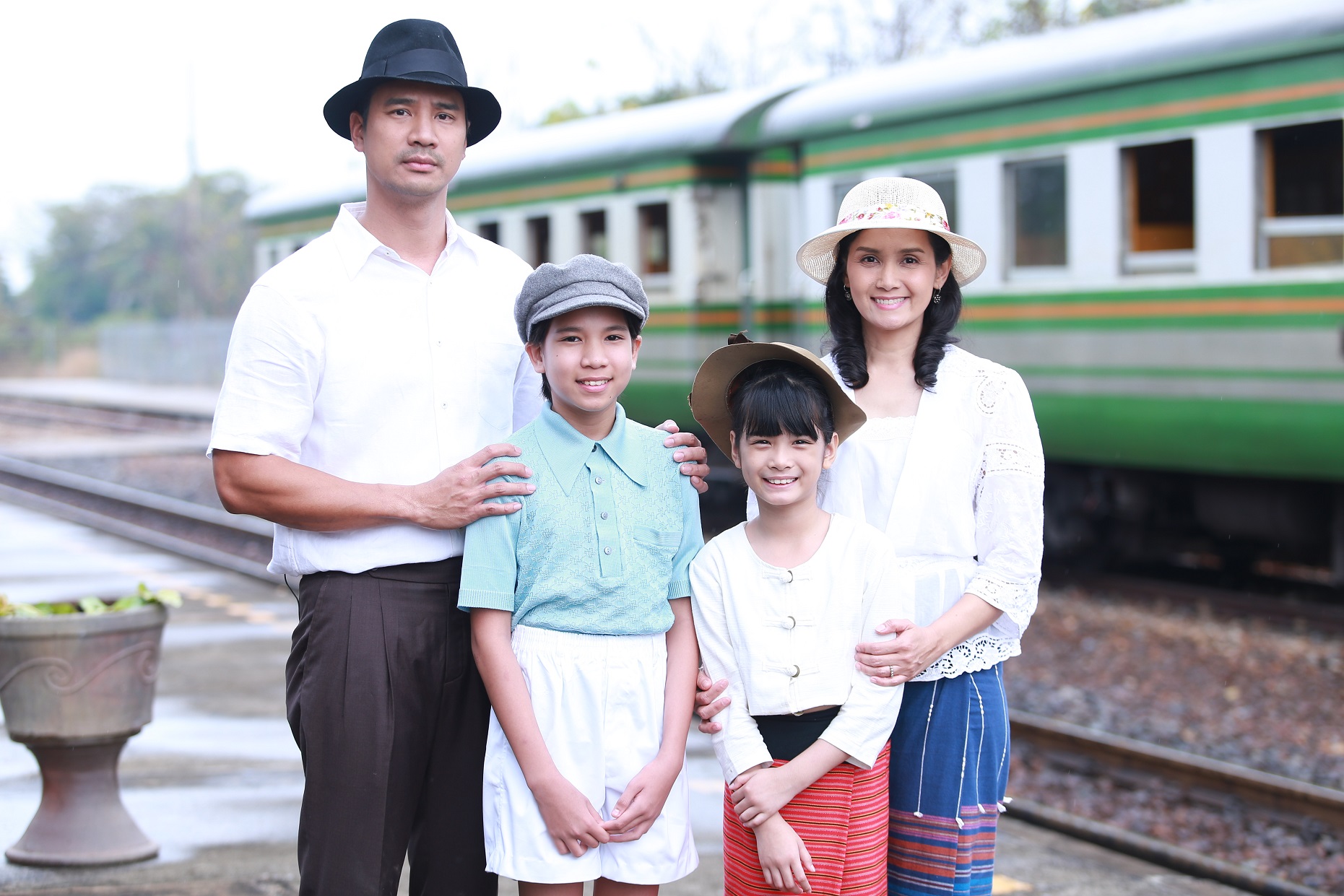 สร้อยสะบันงา ตัวละคร