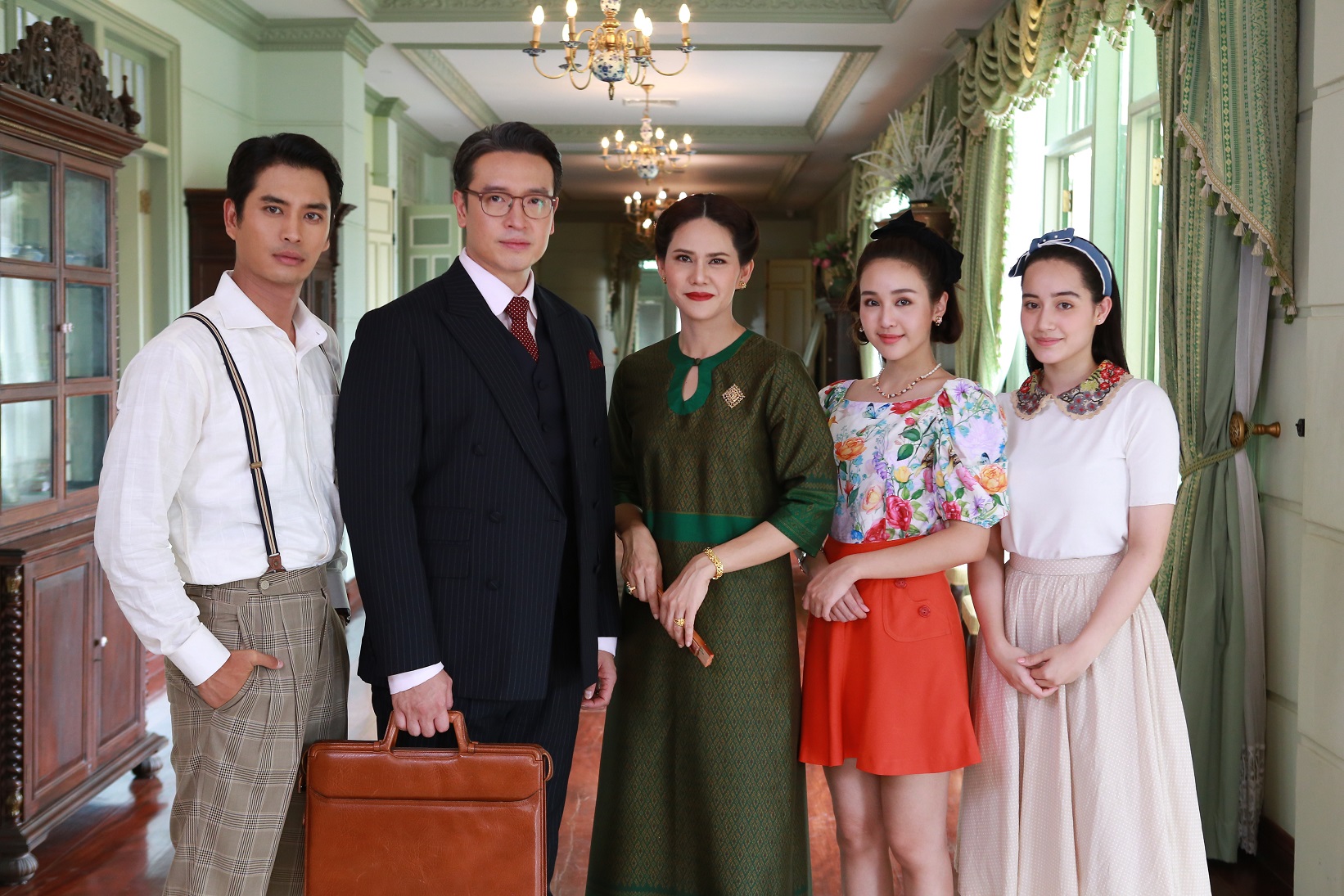 สร้อยสะบันงา ตัวละคร