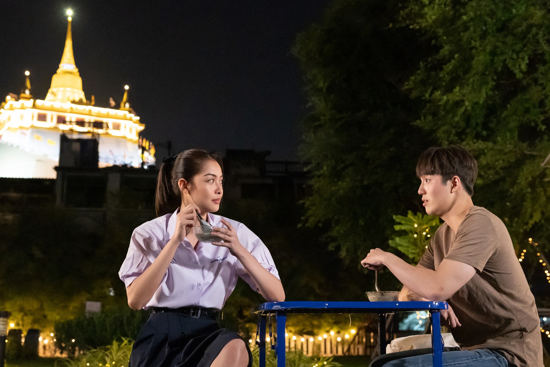 ใต้หล้า ตัวอย่าง