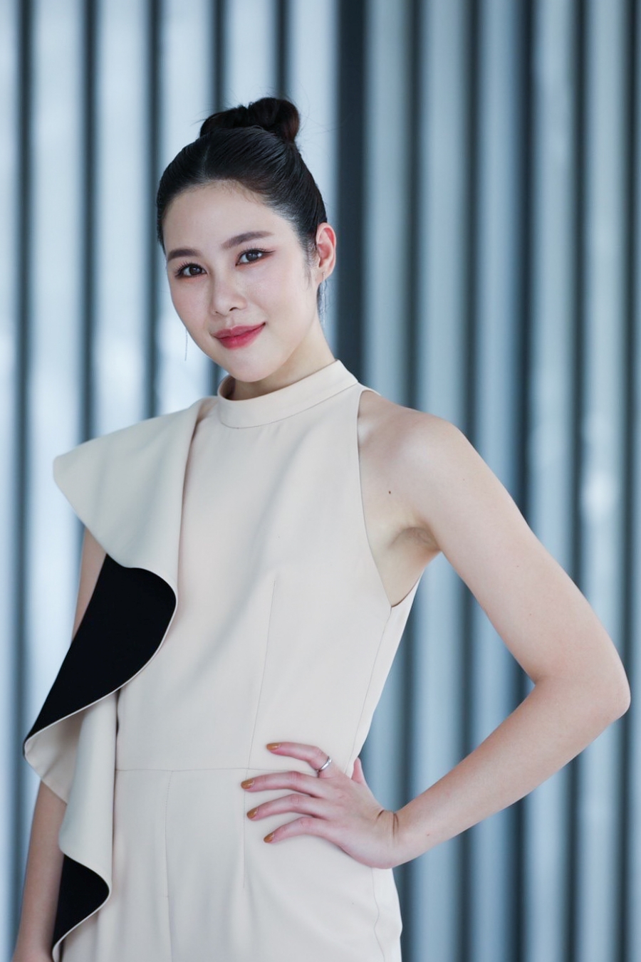 ใต้หล้า ตัวอย่าง