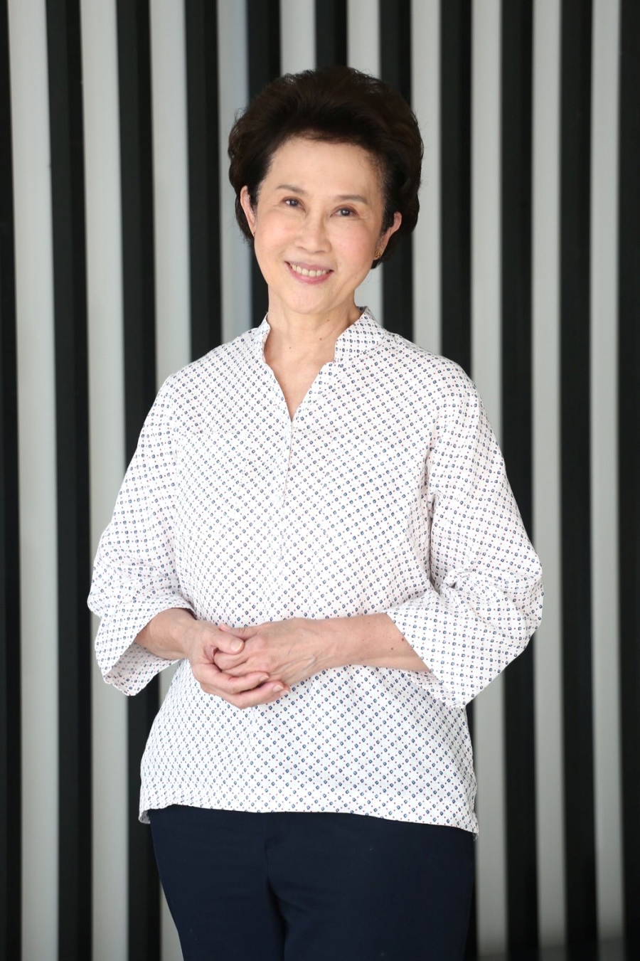 ใต้หล้า ตัวอย่าง