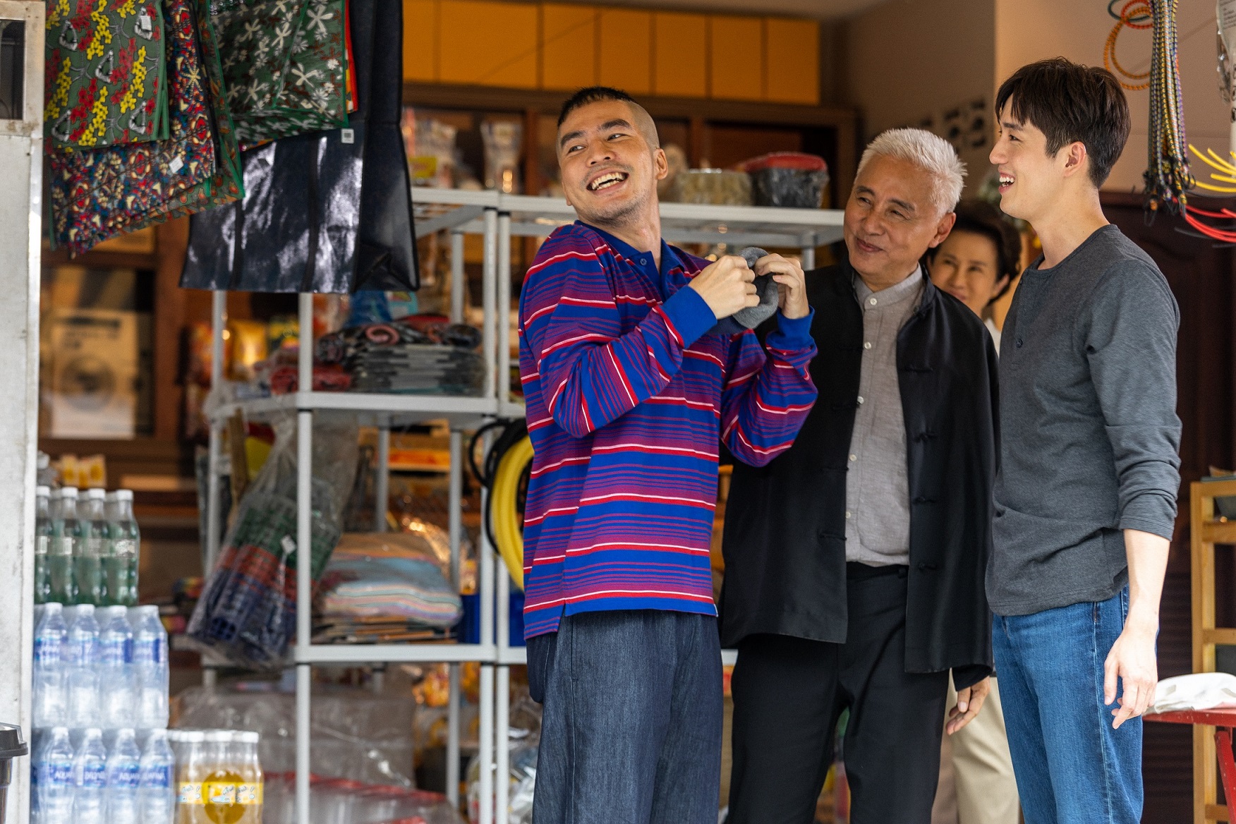 ใต้หล้า ต่อ ธนภพ