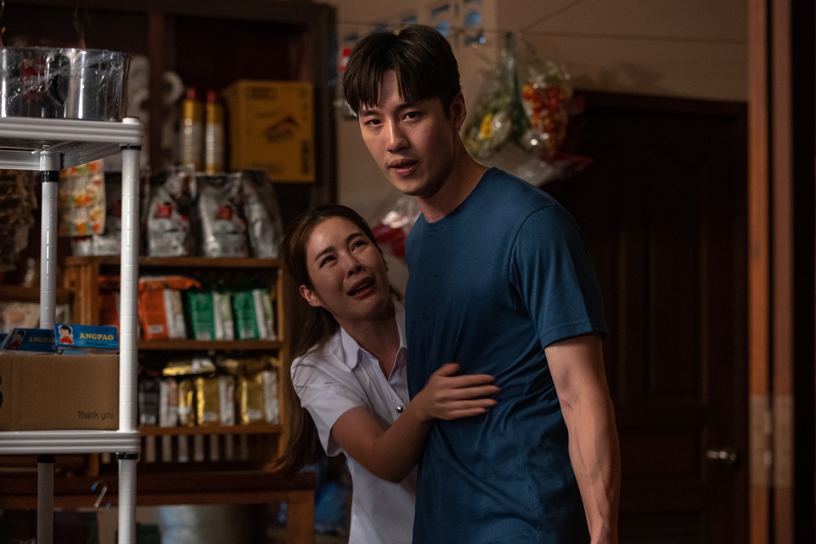 ใต้หล้า ต่อ ธนภพ