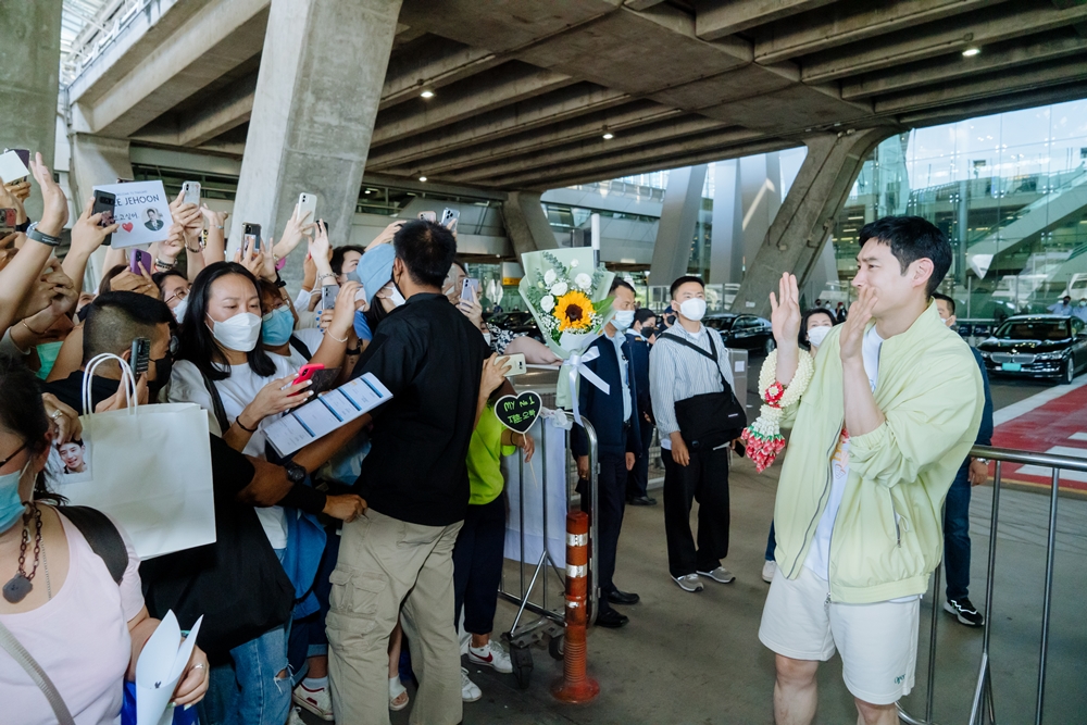 อีจีฮุน (Lee Je Hoon) ที่สนามบินสุวรรณภูมิ